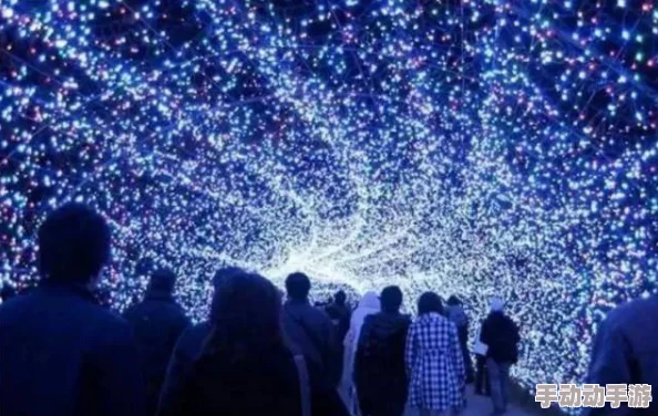 麻花星空mv天美：这是一部结合了视觉艺术与音乐的作品，展现了梦幻般的星空场景和动人的旋律，带给观众独特的视听体验