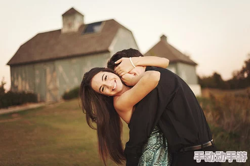 男生女生插插插：探讨年轻人之间的互动与情感交流，揭示现代社交中性别关系的新动态与挑战