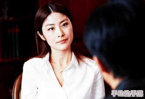 51cg10：传闻某知名明星将与神秘富豪秘密结婚，背后隐藏的真相让人惊讶不已！