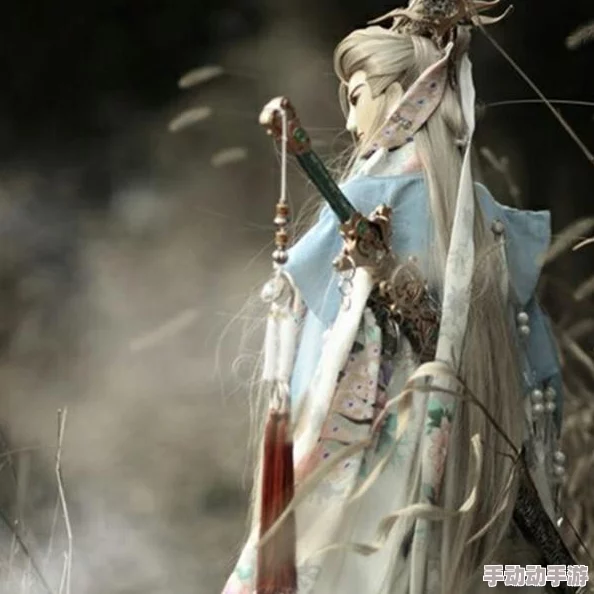 探索玄幻江湖：极武尊手游背后的史诗级世界观与传奇英雄故事大赏