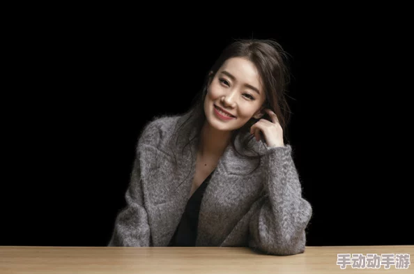 把娇妻献给领导杨雨婷张行长积极向上，携手共创美好未来