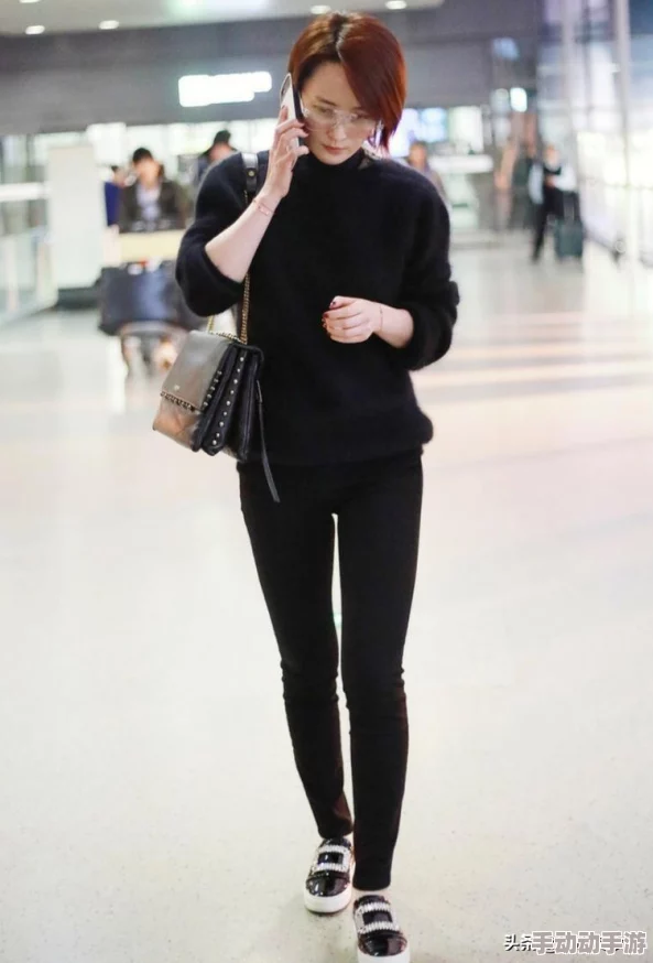 厨房将她双腿分得更开电影该片因其大胆的表现手法和情感深度而备受关注 厨房将她双腿分得更开电影该片因其大胆的表现手法和情感深度而备受关注