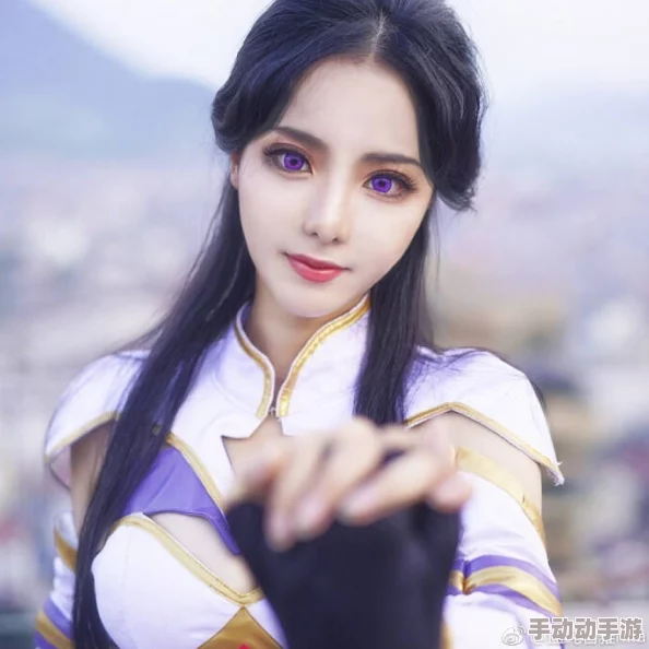 露娜用自己的钥匙开门图片近日露娜在社交媒体上分享了她用钥匙开门的趣事引发网友热议 露娜用自己的钥匙开门图片近日露娜在社交媒体上分享了她用钥匙开门的趣事引发网友热议