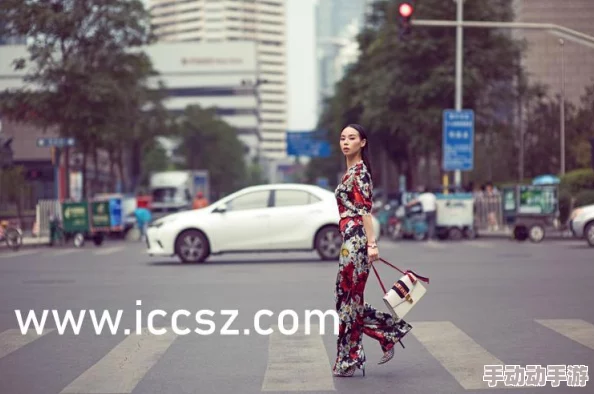 穿开档情趣内衣被调教主人命令下穿上更羞耻的服装继续接受更严格的训练 穿开档情趣内衣被调教主人命令下穿上更羞耻的服装继续接受更严格的训练