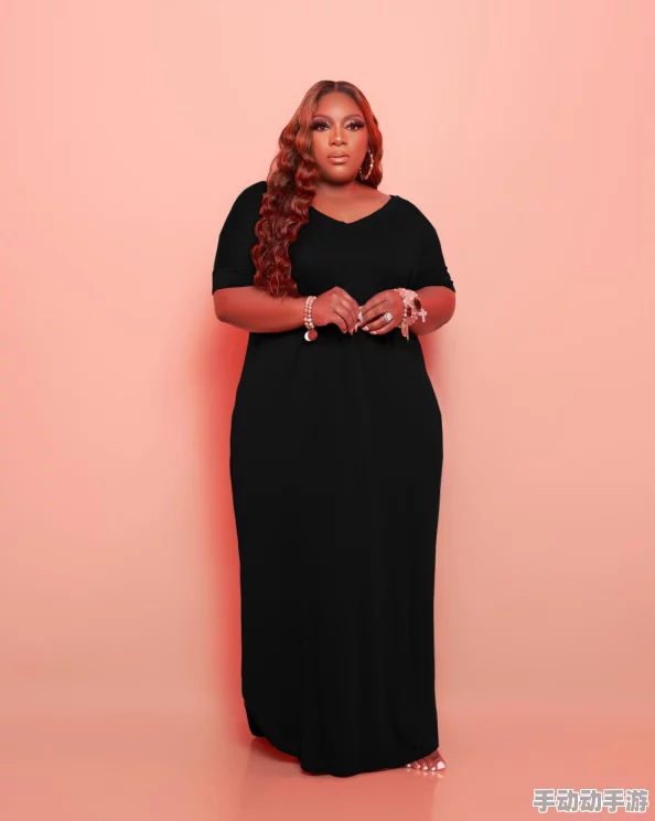 欧美bbbwbbbw肥妇体重突破三百磅继续挑战更大码服装 欧美bbbwbbbw肥妇体重突破三百磅继续挑战更大码服装