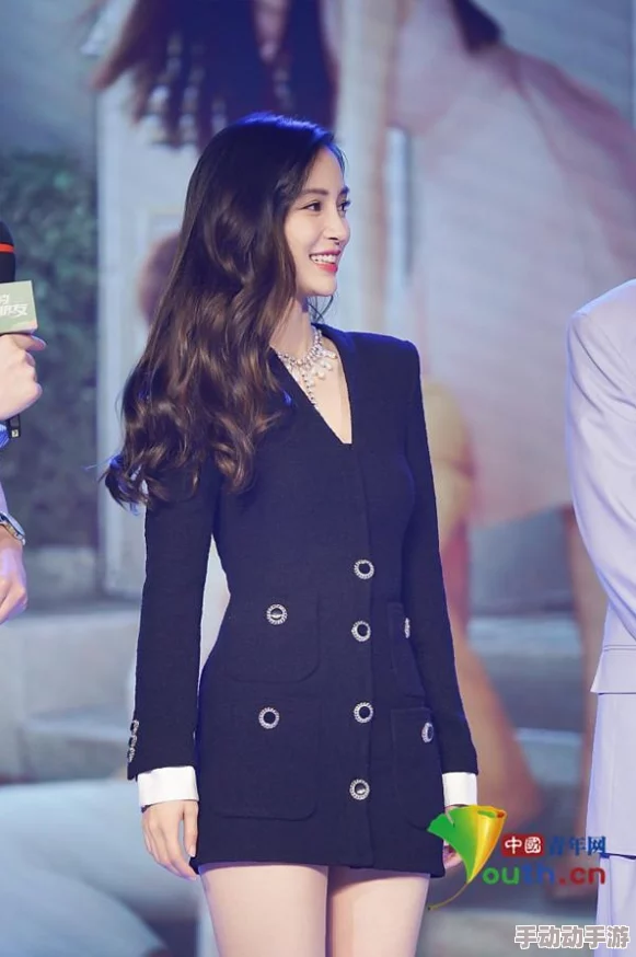 杨颖好深啊再用力一点粉丝见面会现场互动游戏引爆笑全场 杨颖好深啊再用力一点粉丝见面会现场互动游戏引爆笑全场