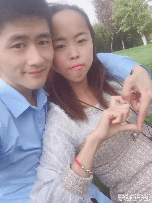 和老女人做爰了事后她跟我聊起了她年轻时的爱情故事