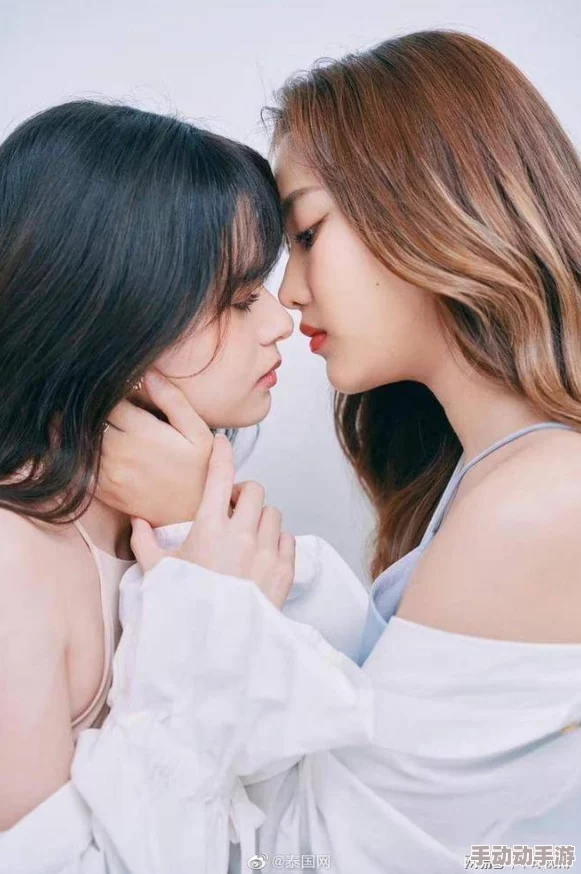女同磨豆腐让爱与友谊在生活中绽放出美丽的光芒与温暖 女同磨豆腐让爱与友谊在生活中绽放出美丽的光芒与温暖
