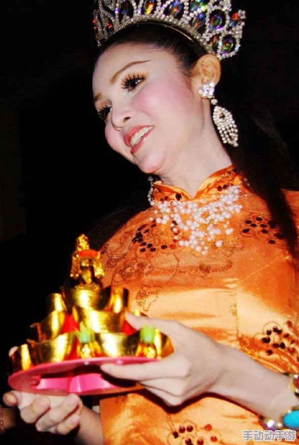 人妖小乐乐小乐乐学习新的才艺并开始在网上分享生活 人妖小乐乐小乐乐学习新的才艺并开始在网上分享生活