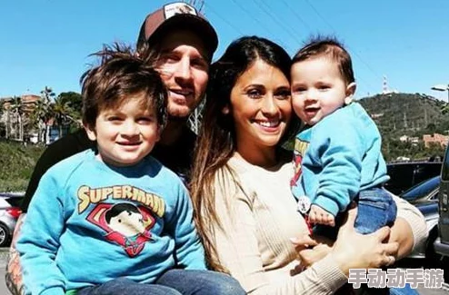 洞房花烛隔壁新郎竟是新娘的青梅竹马多年好友误以为此生无缘 洞房花烛隔壁新郎竟是新娘的青梅竹马多年好友误以为此生无缘