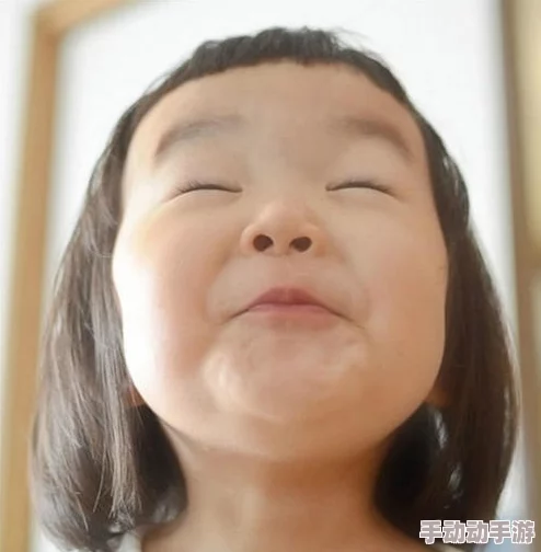 嗯啊啊h我淡定美容你们怎么都哭了网友：这真是一个让人哭笑不得的故事，太有趣了！