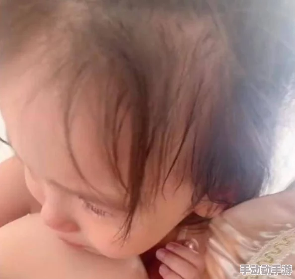 嗯啊啊h我淡定美容你们怎么都哭了网友：这真是一个让人哭笑不得的故事，太有趣了！