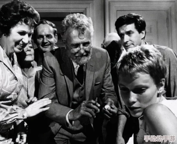 by番茄的马甲听说最近沉迷剧本杀还cos了神秘角色 by番茄的马甲听说最近沉迷剧本杀还cos了神秘角色