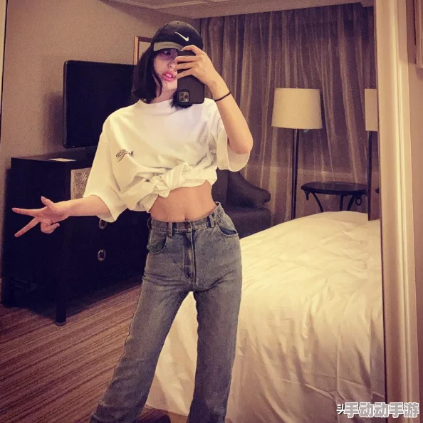 离婚后前夫每天都在关注我听说他还保留着我的照片朋友圈也只对我可见 离婚后前夫每天都在关注我听说他还保留着我的照片朋友圈也只对我可见