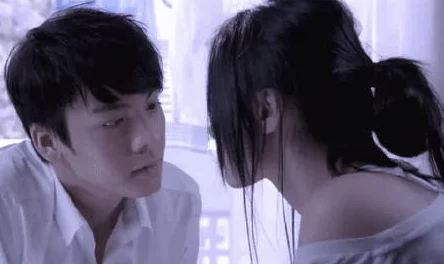 爱爱动态图超猛听说主演私下是青梅竹马关系两人疑似假戏真做 爱爱动态图超猛听说主演私下是青梅竹马关系两人疑似假戏真做