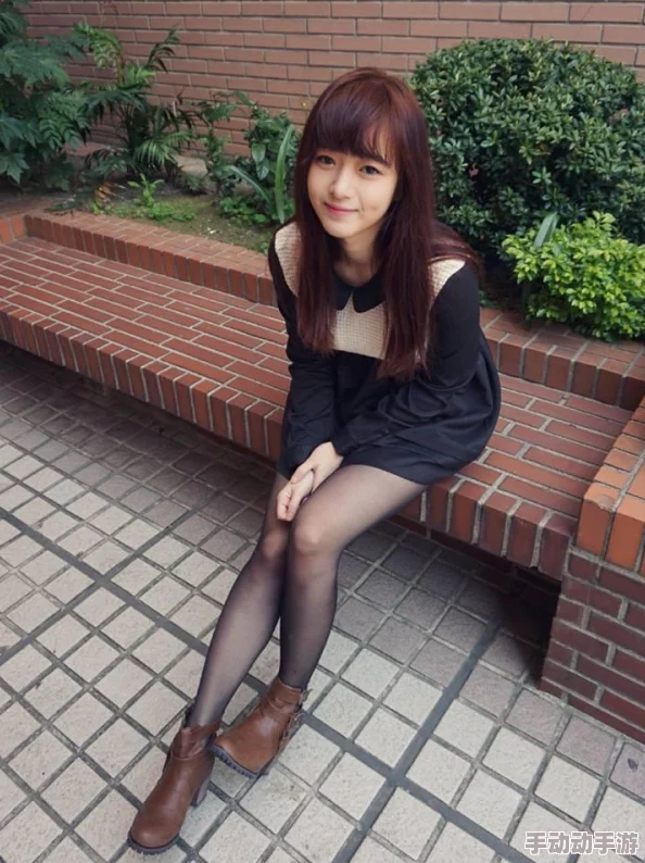 白丝校花脱内裤曝光者称原视频时长十分钟并涉及多人 白丝校花脱内裤曝光者称原视频时长十分钟并涉及多人