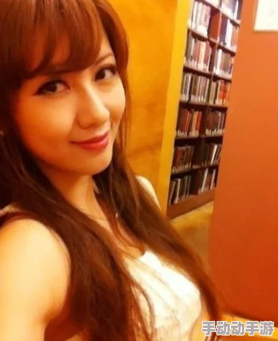 白丝校花脱内裤曝光者称原视频时长十分钟并涉及多人 白丝校花脱内裤曝光者称原视频时长十分钟并涉及多人