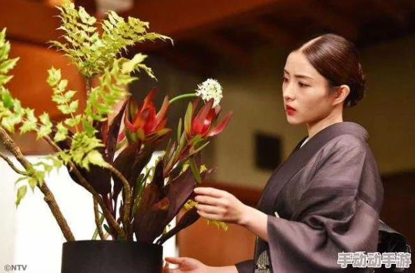 高岭之花什么意思往往指难以接近的完美主义者,也暗含孤芳自赏、不食人间烟火,脱离现实的贬义色彩 高岭之花什么意思往往指难以接近的完美主义者,也暗含孤芳自赏、不食人间烟火,脱离现实的贬义色彩