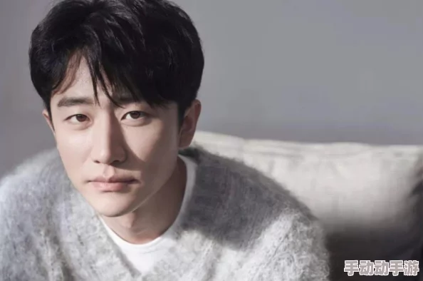 禁欲总裁真能干克制与释放的矛盾魅力展现极致掌控欲下的情感张力