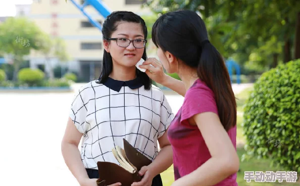 带跳蛋上课校花小美疑似操作失误竟发出嗡嗡声全班同学都听到了