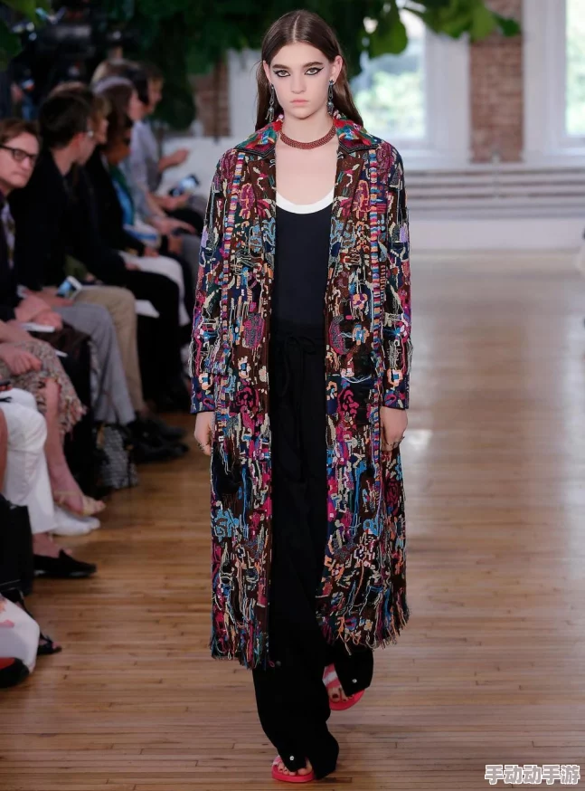 欧欧美2024春夏新款服饰发布融合多元文化元素打造时尚潮流