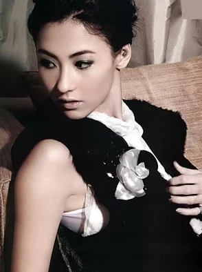 张柏芝三角区浓黑毛为什么被一部分人视为健康标志为何觉得充满活力