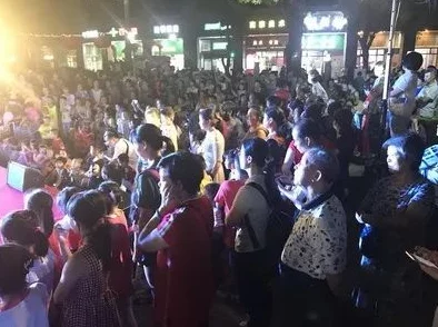 《心动小镇》灯彩结良宵第二天，灯笼泡泡究竟在哪儿？