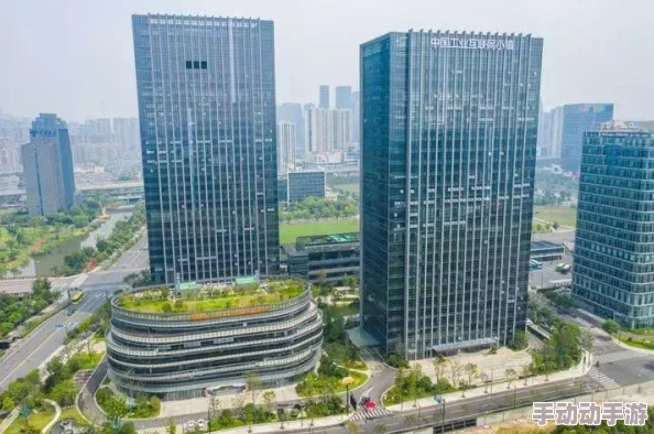 西奥小镇探秘：哪些景点不容错过？旅行达人必备攻略与小贴士